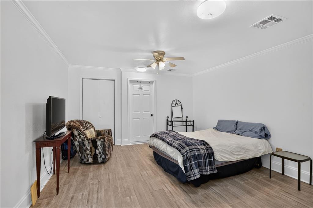 518 OAKLAWN Drive