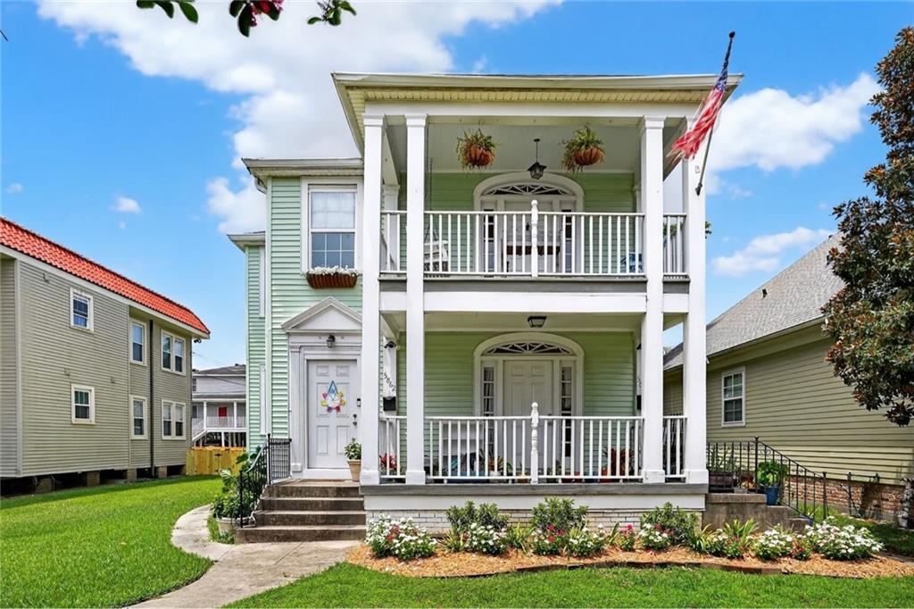 5864 LOUIS XIV Street