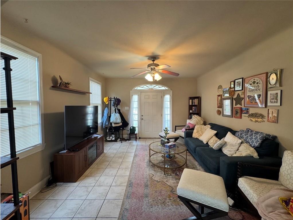 5864 LOUIS XIV Street
