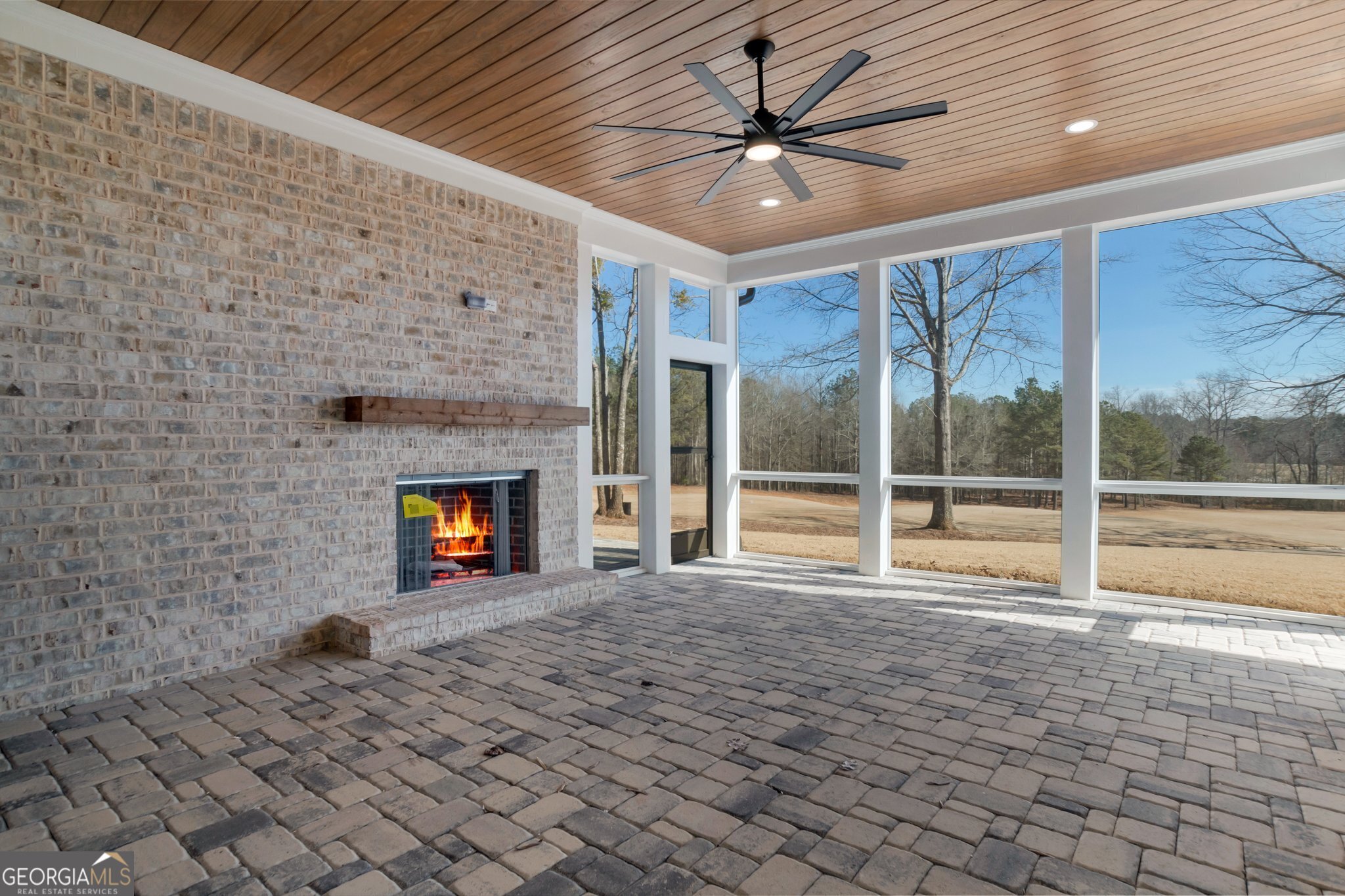 2819 Kestrel Drive