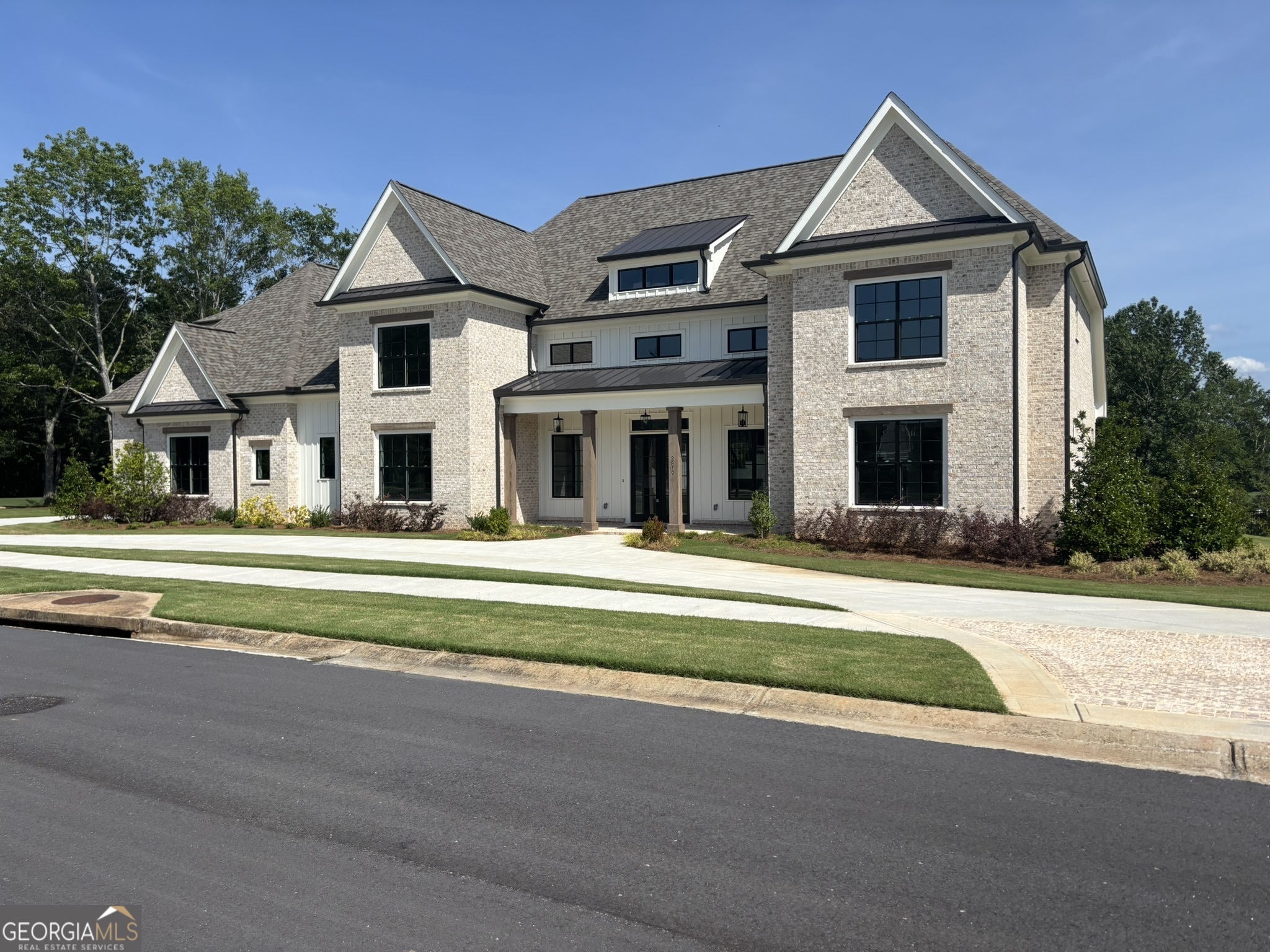2819 Kestrel Drive