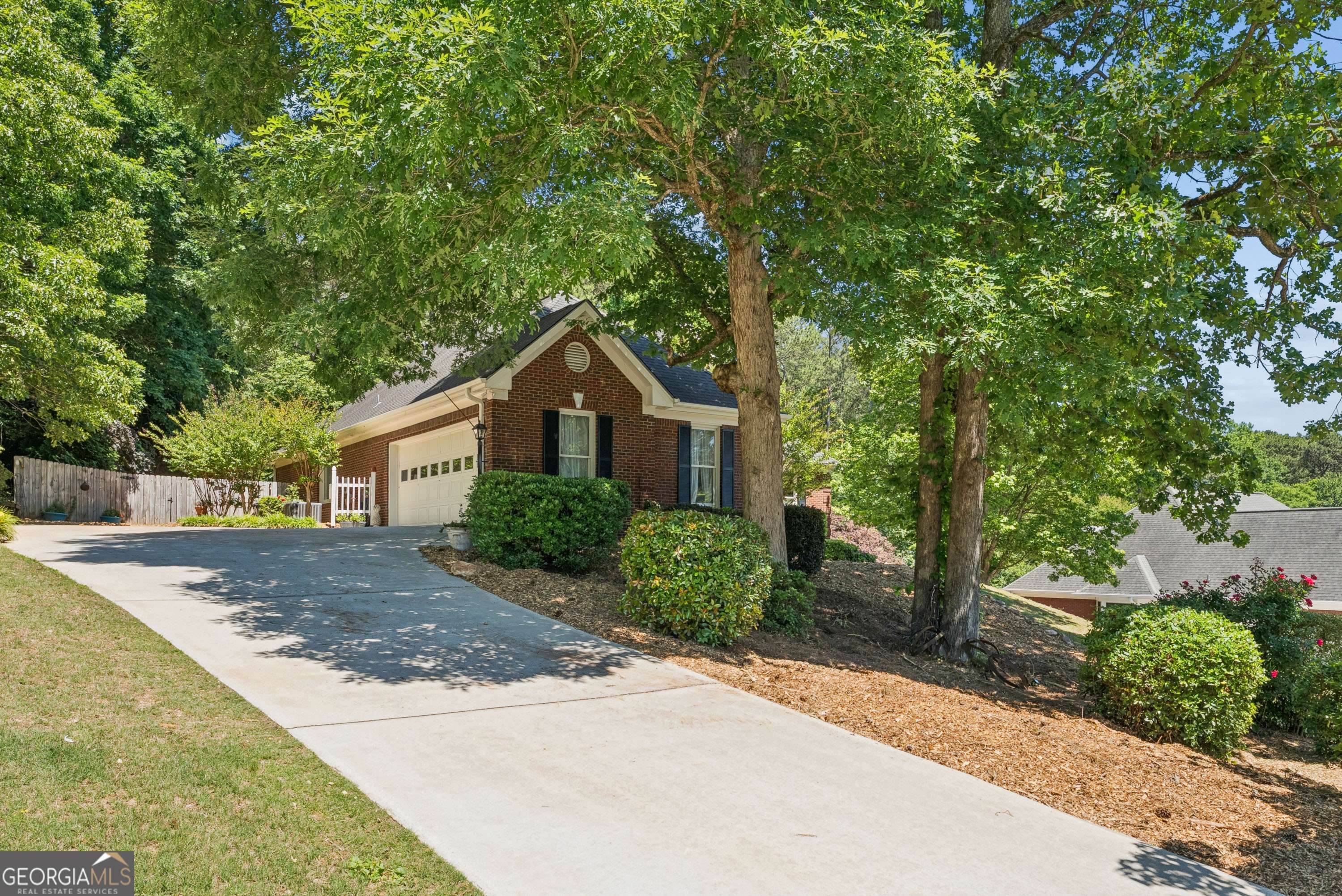 850 Ivy Ridge Drive