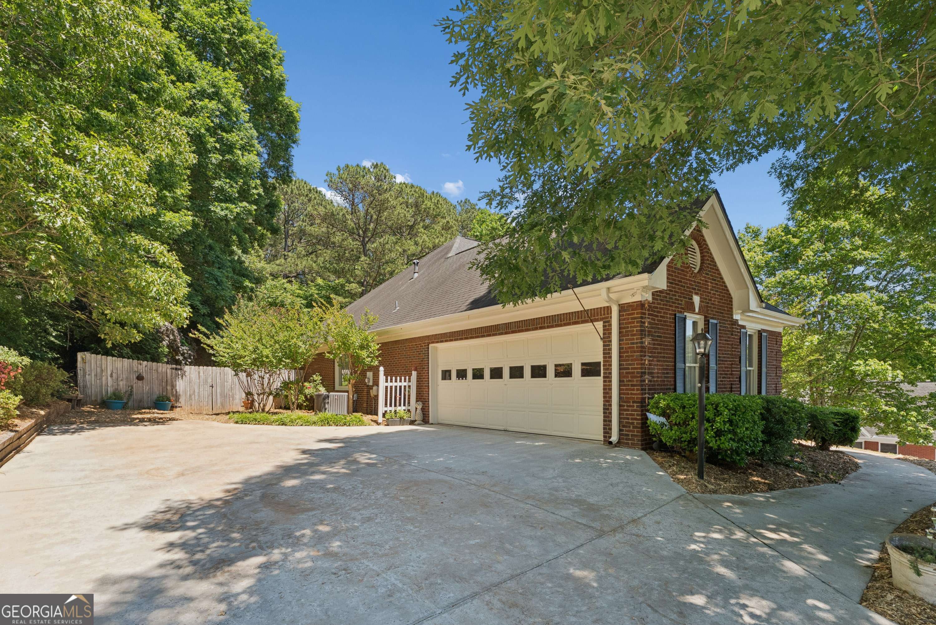 850 Ivy Ridge Drive