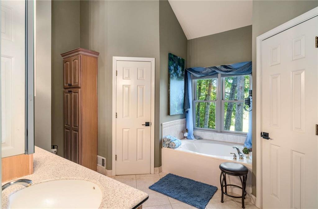 2662 Collins Port Cove