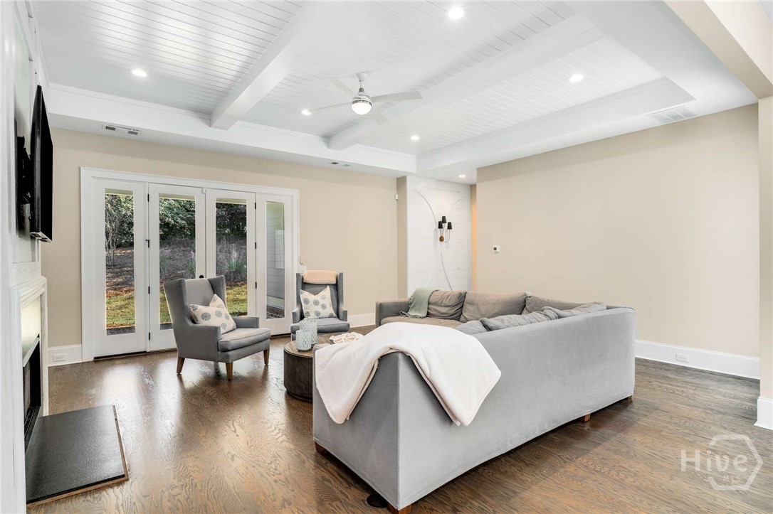 2030 Greenleffe Drive