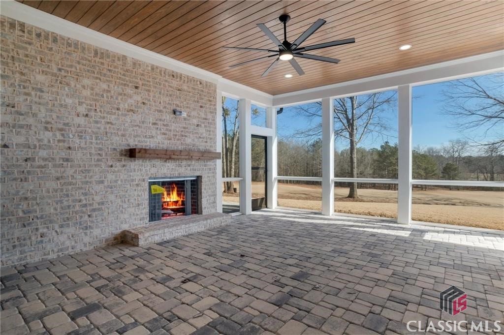 2819 Kestrel Drive