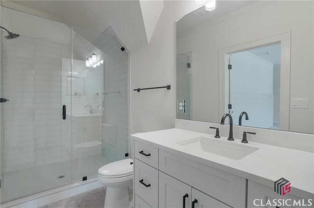 2819 Kestrel Drive