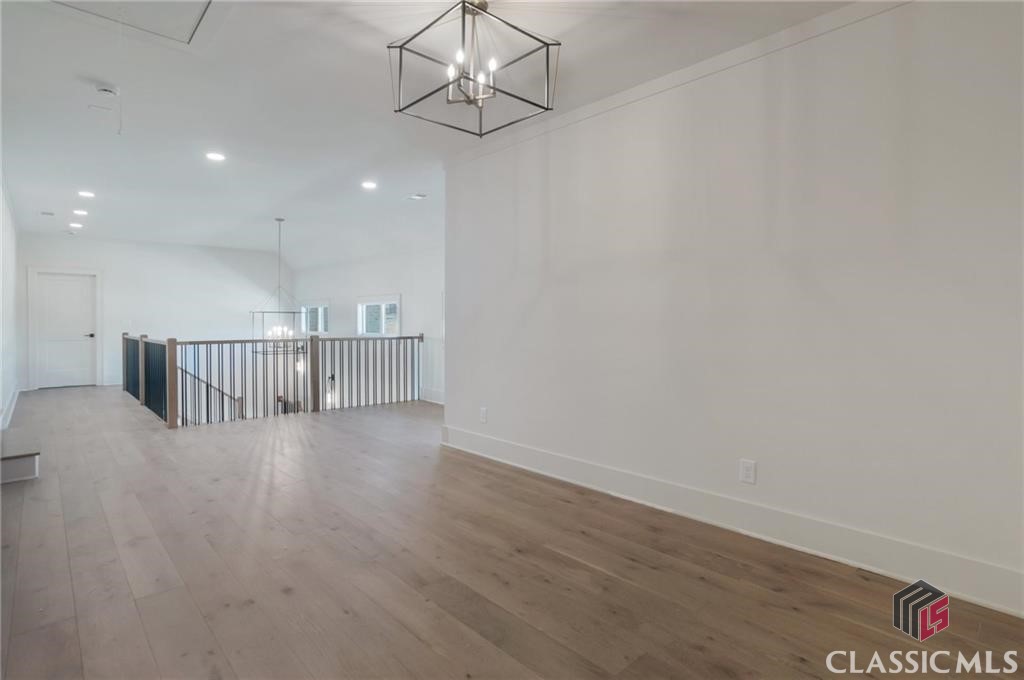 2819 Kestrel Drive