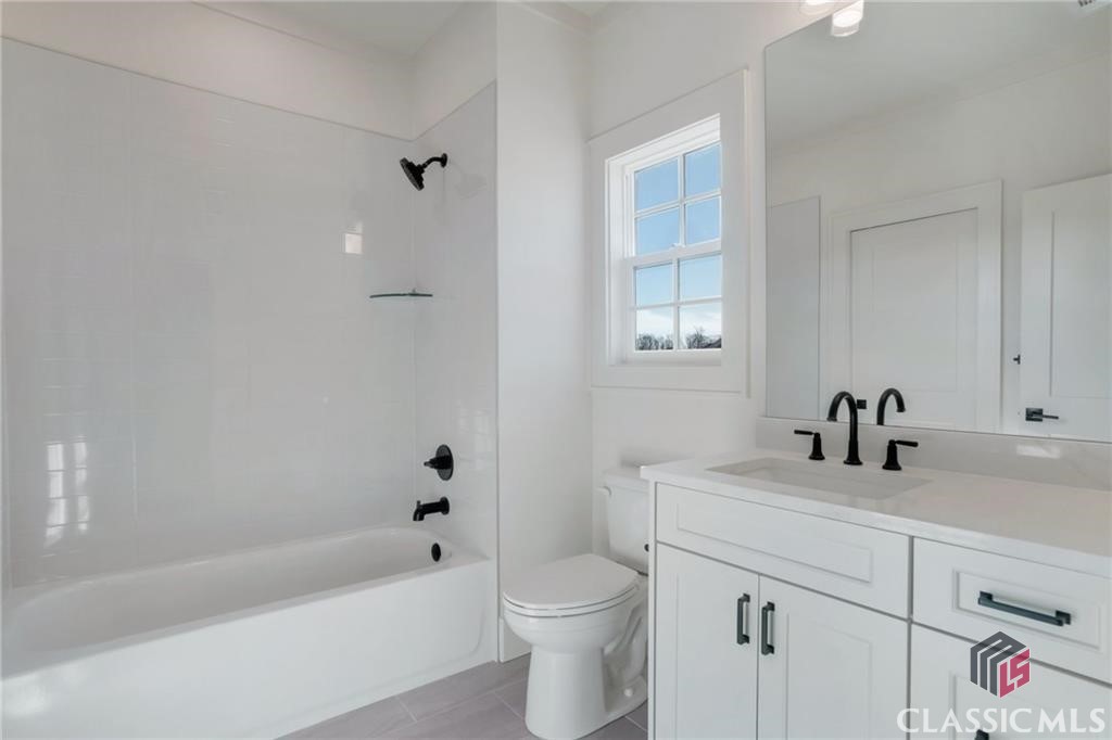 2819 Kestrel Drive