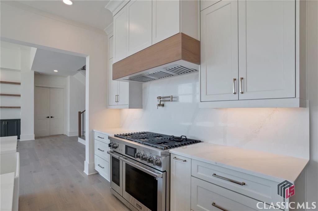 2819 Kestrel Drive