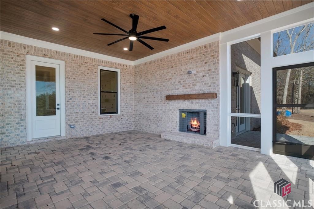 2819 Kestrel Drive