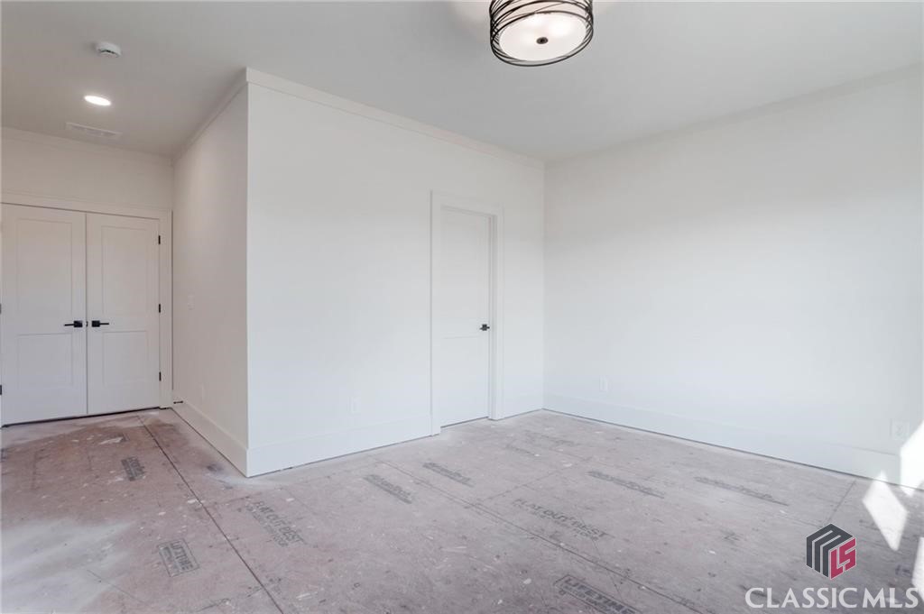 2819 Kestrel Drive