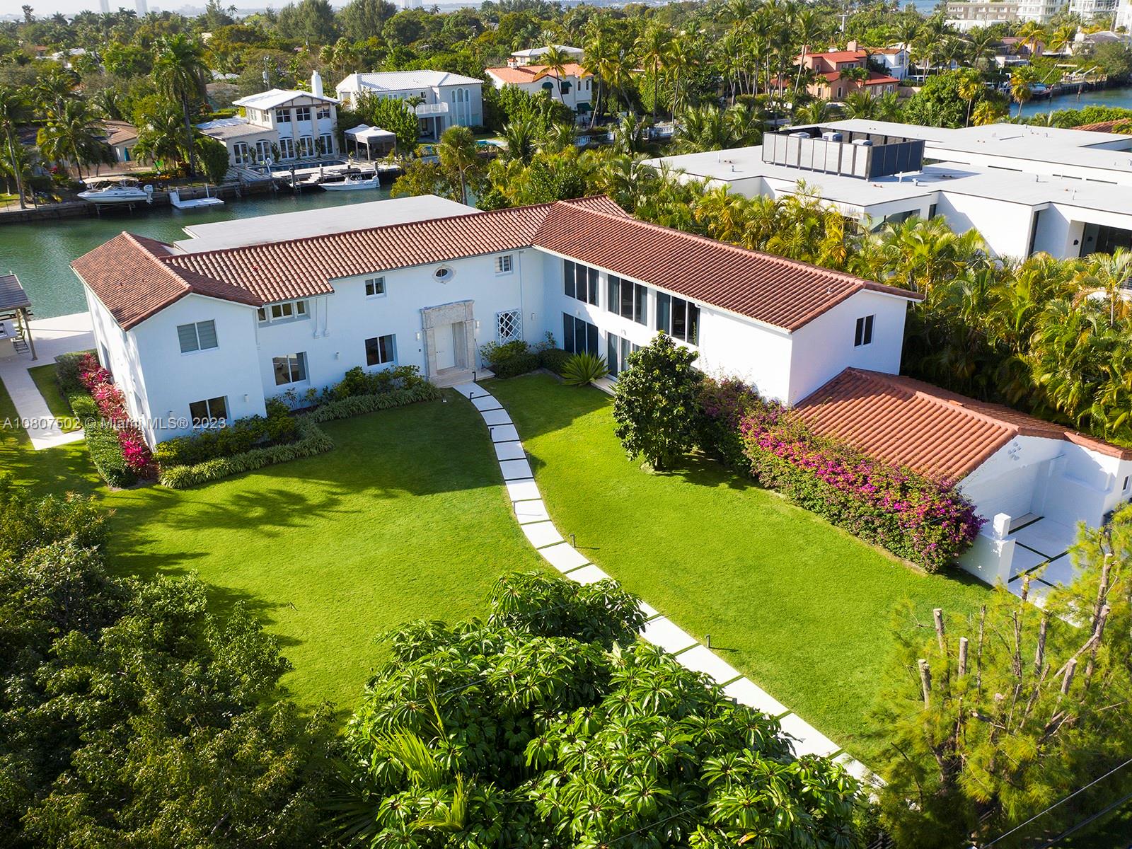 4500 Prairie Ave