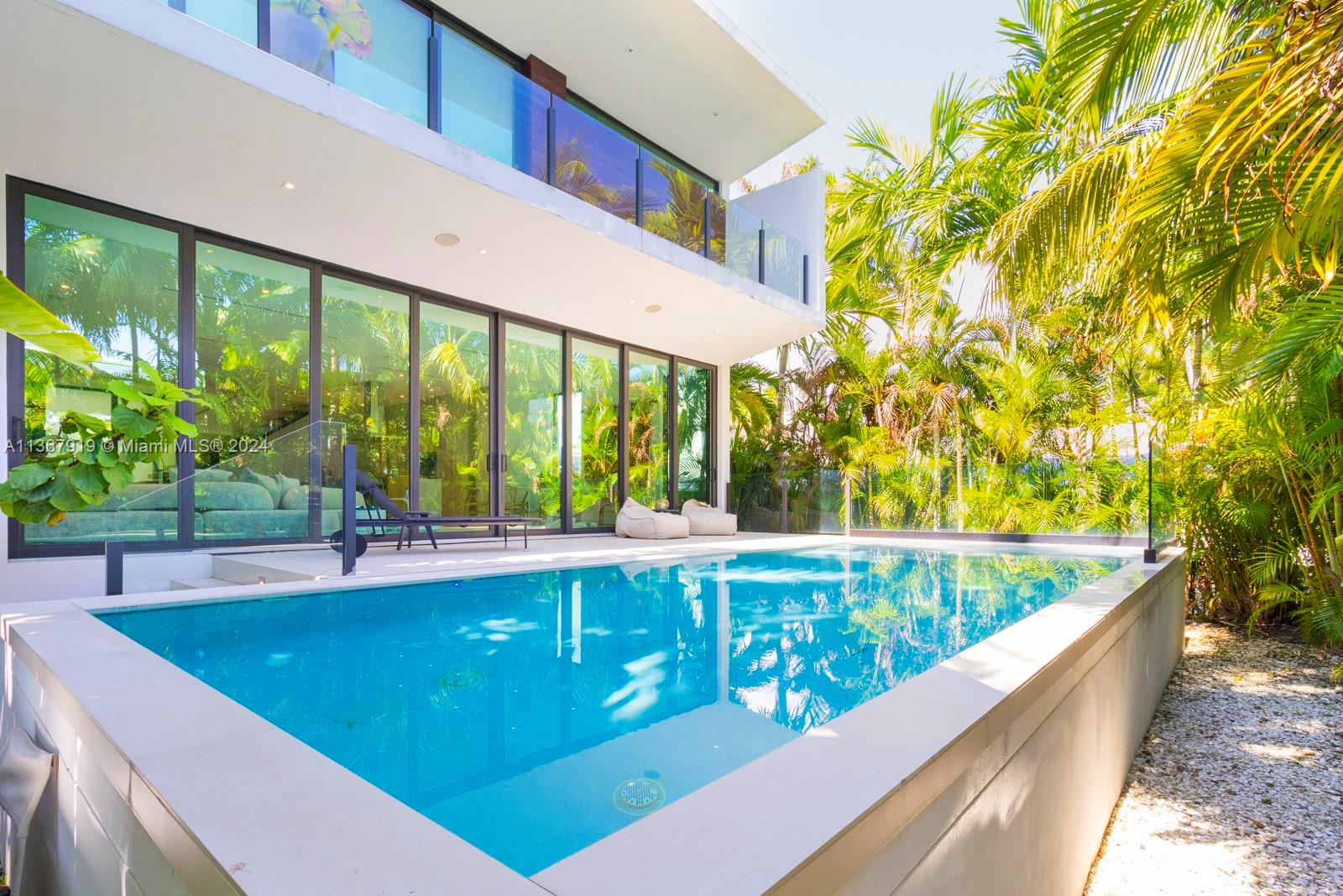 247 Palm Ave