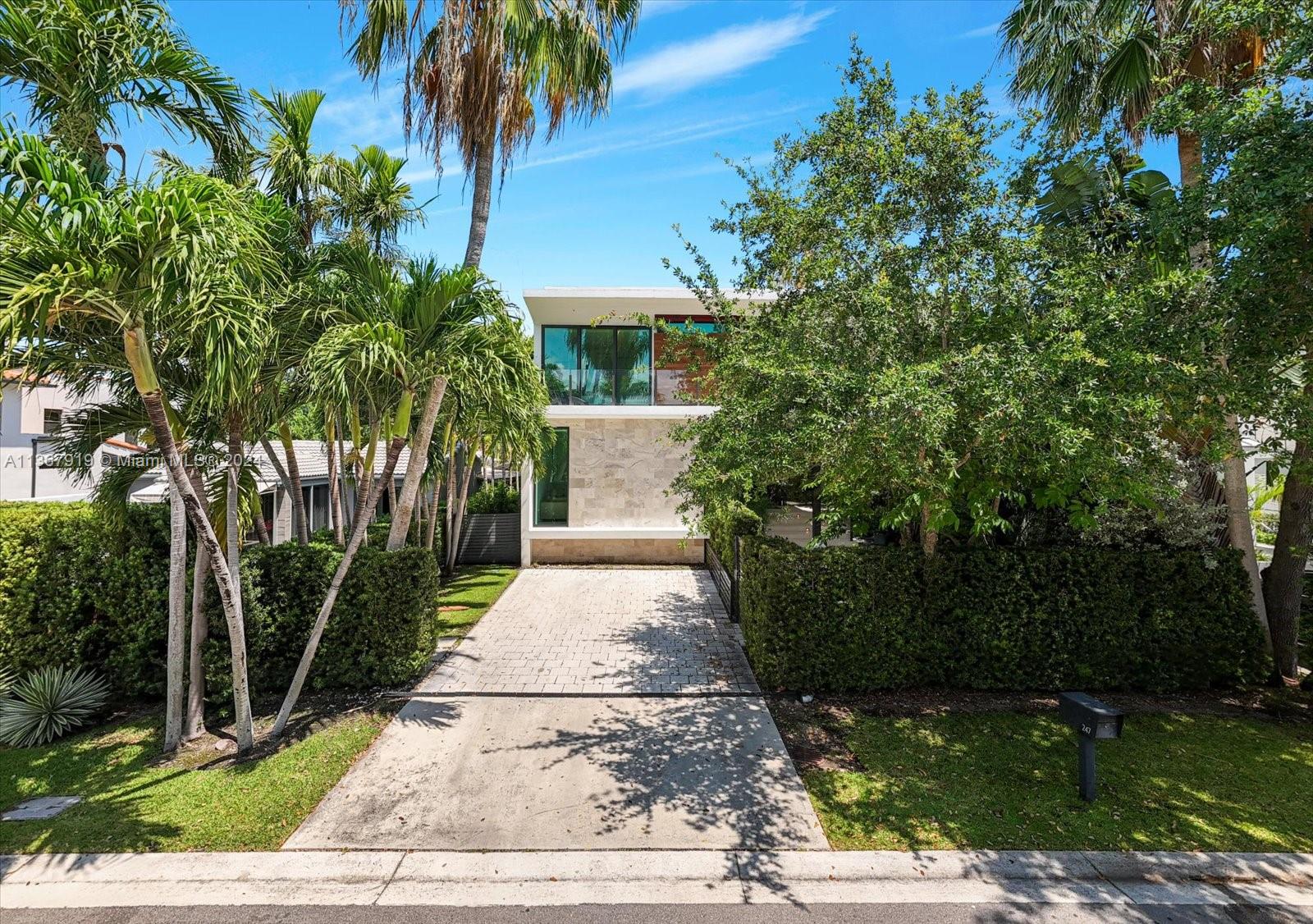 247 Palm Ave