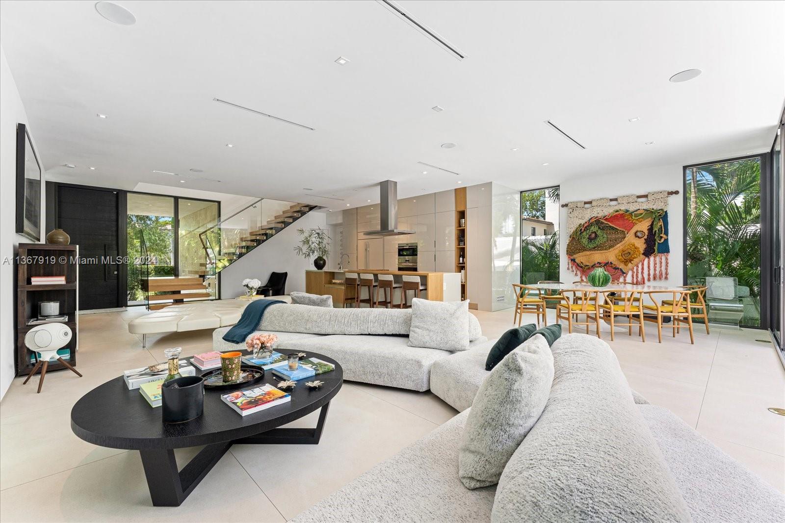 247 Palm Ave