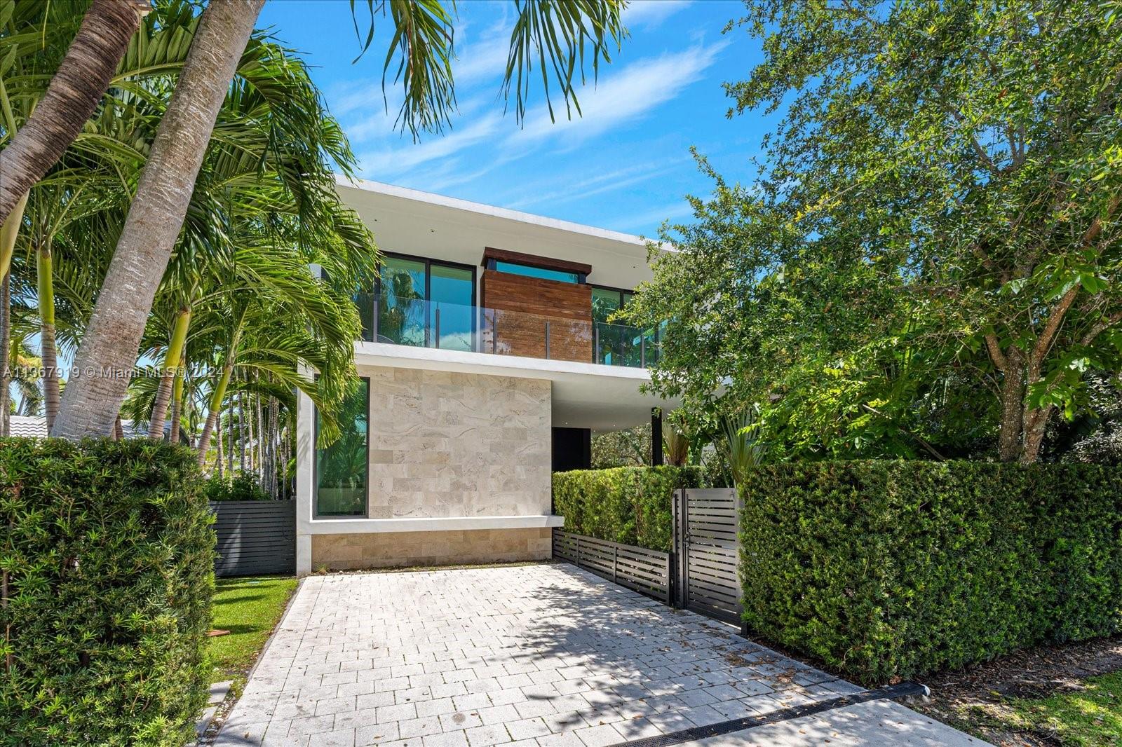 247 Palm Ave