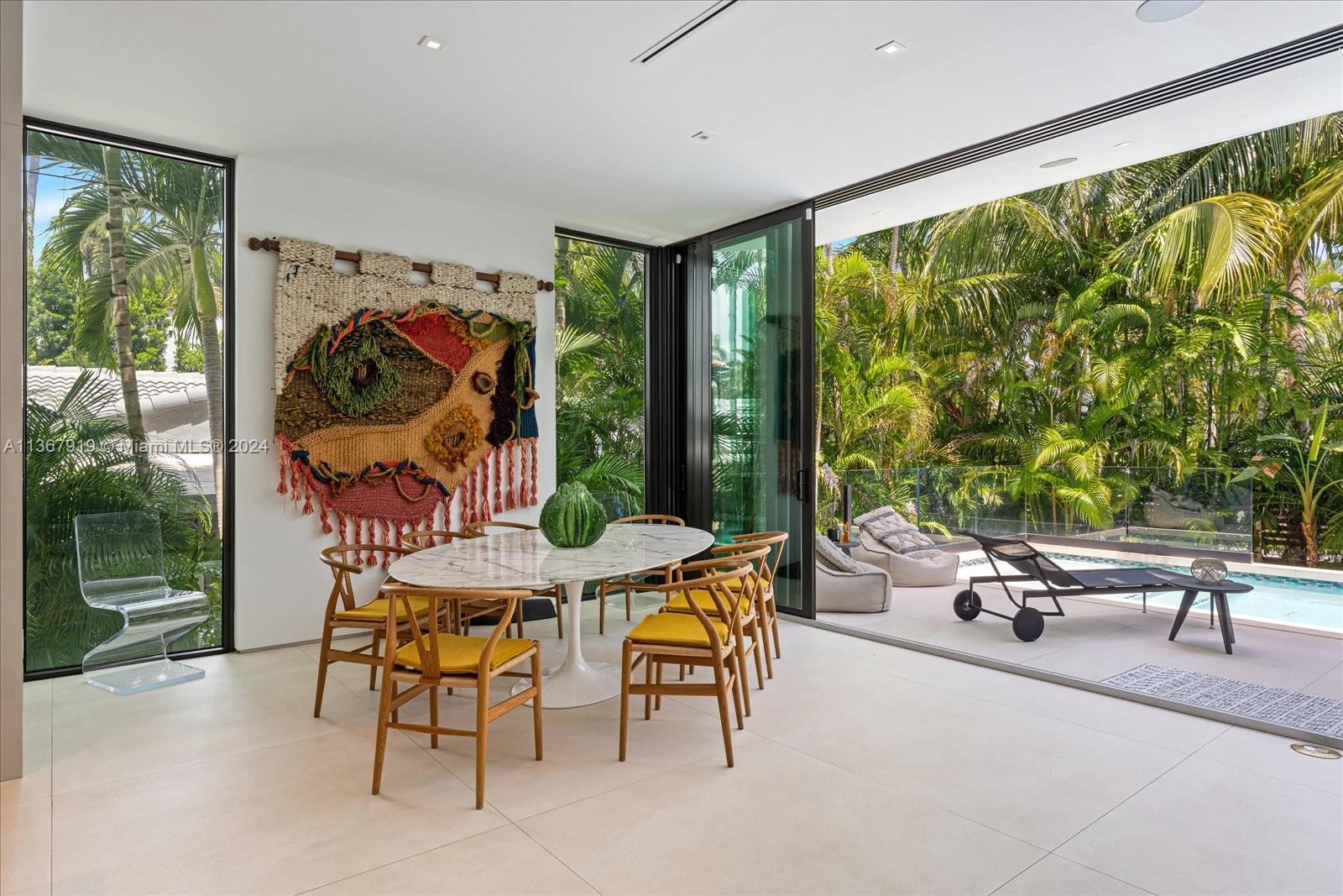 247 Palm Ave