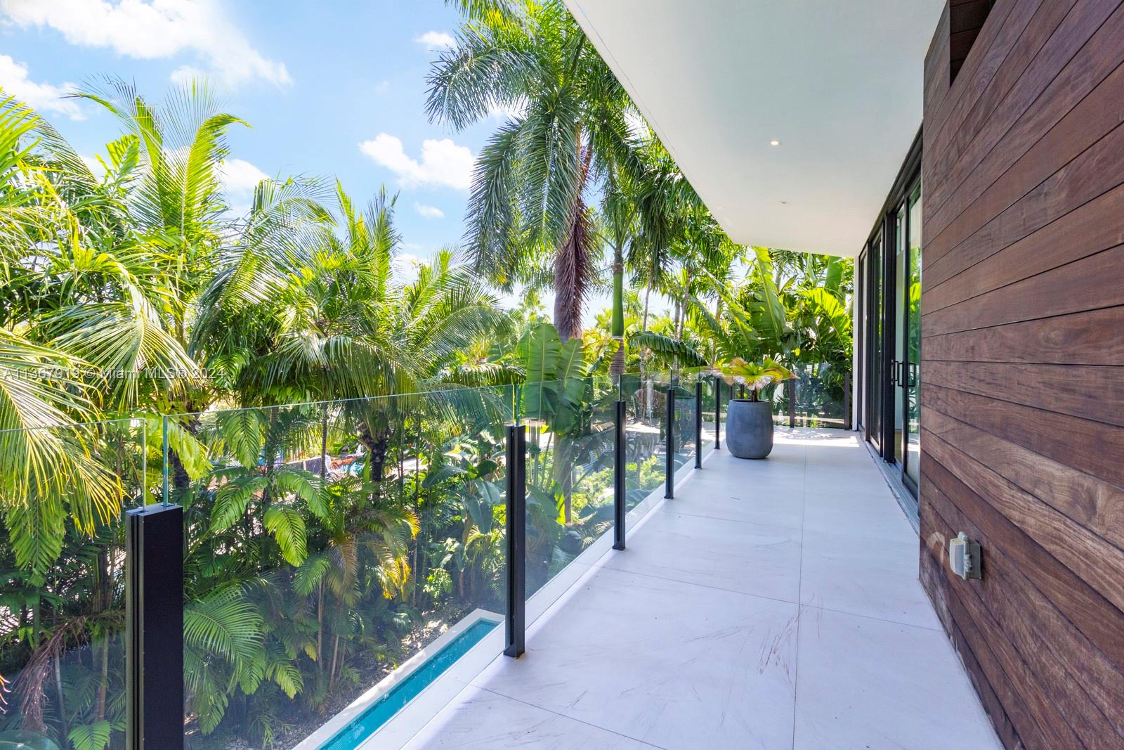 247 Palm Ave
