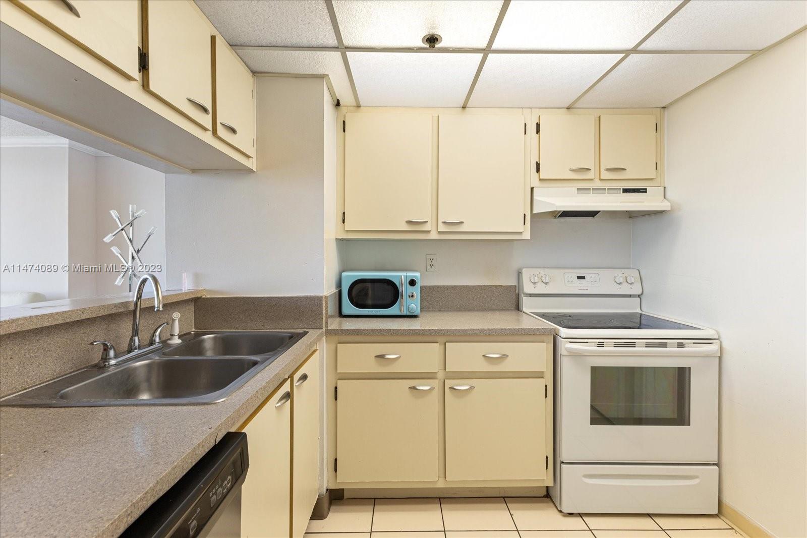 7601 E Treasure Dr Unit: 2311