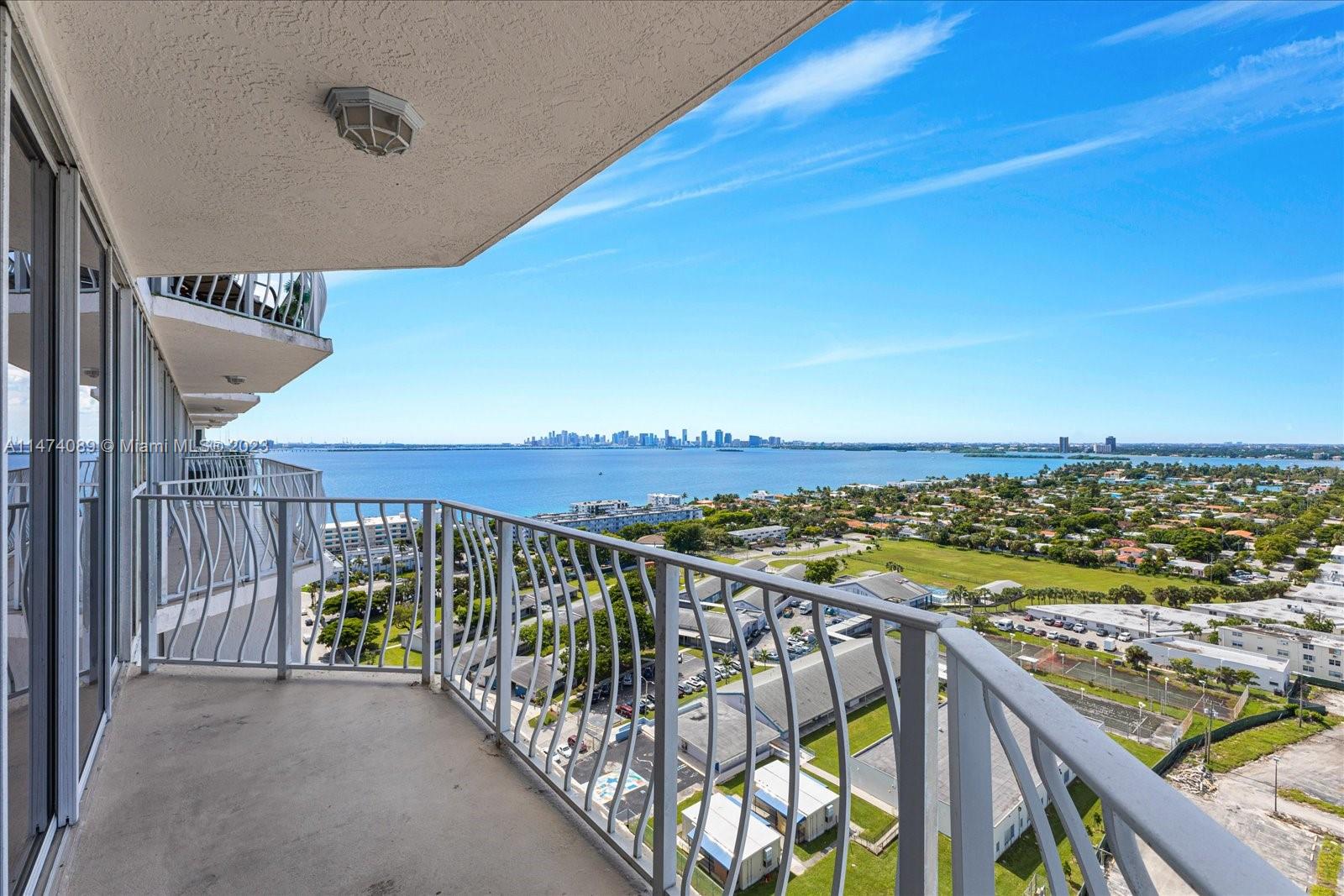 7601 E Treasure Dr Unit: 2311
