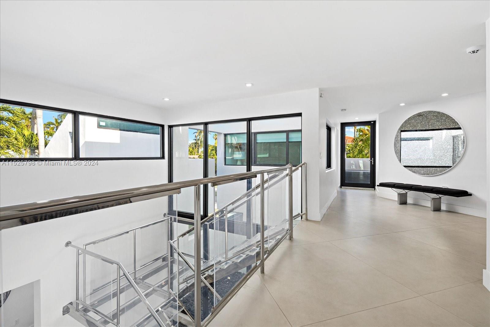 7720 Miami View Dr