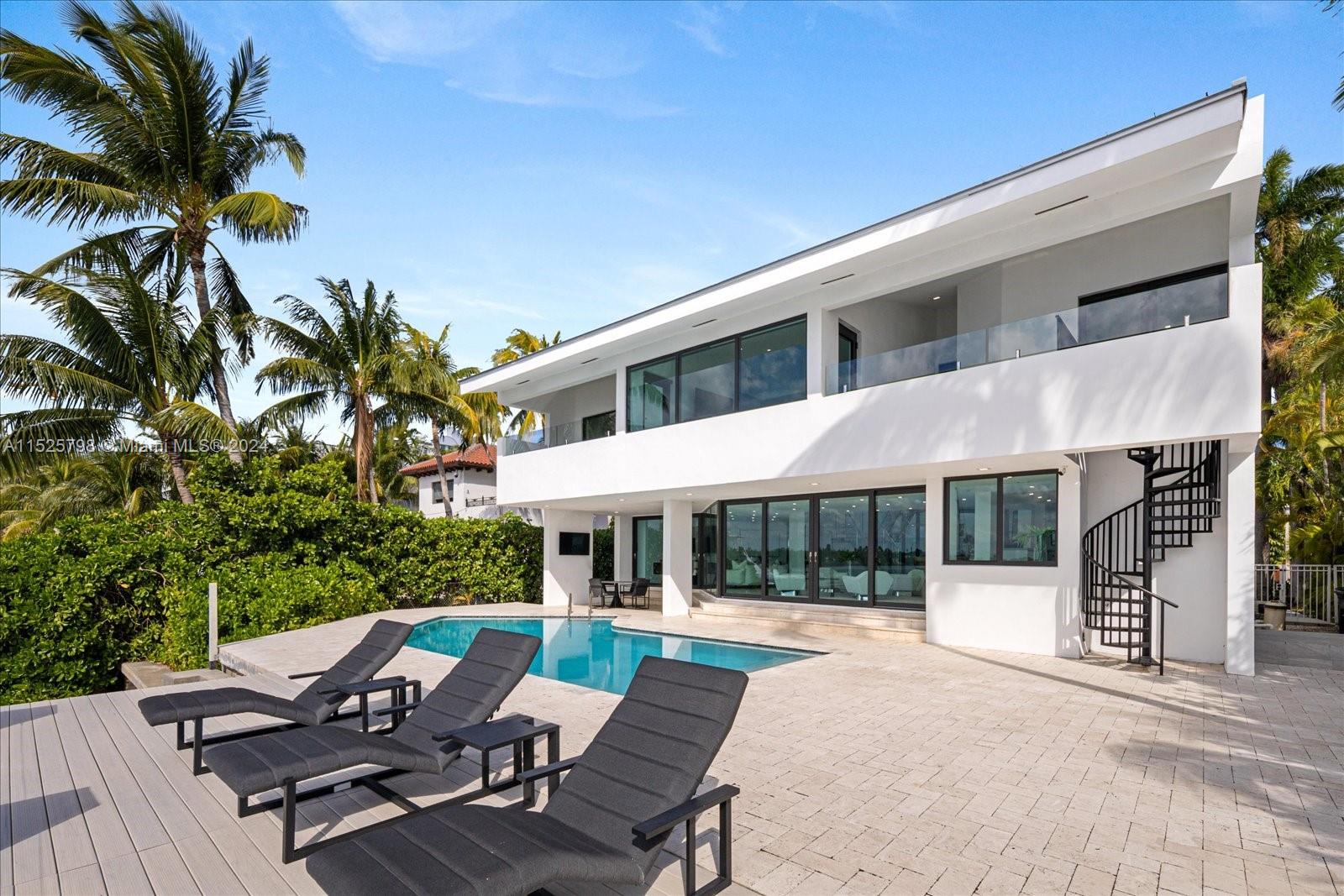 7720 Miami View Dr