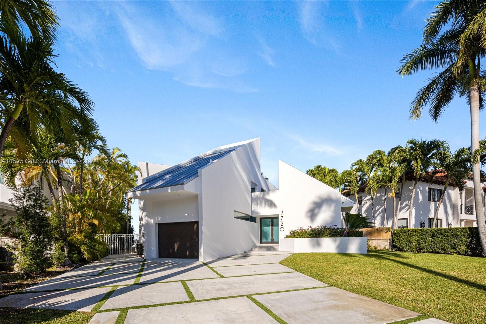 7720 Miami View Dr