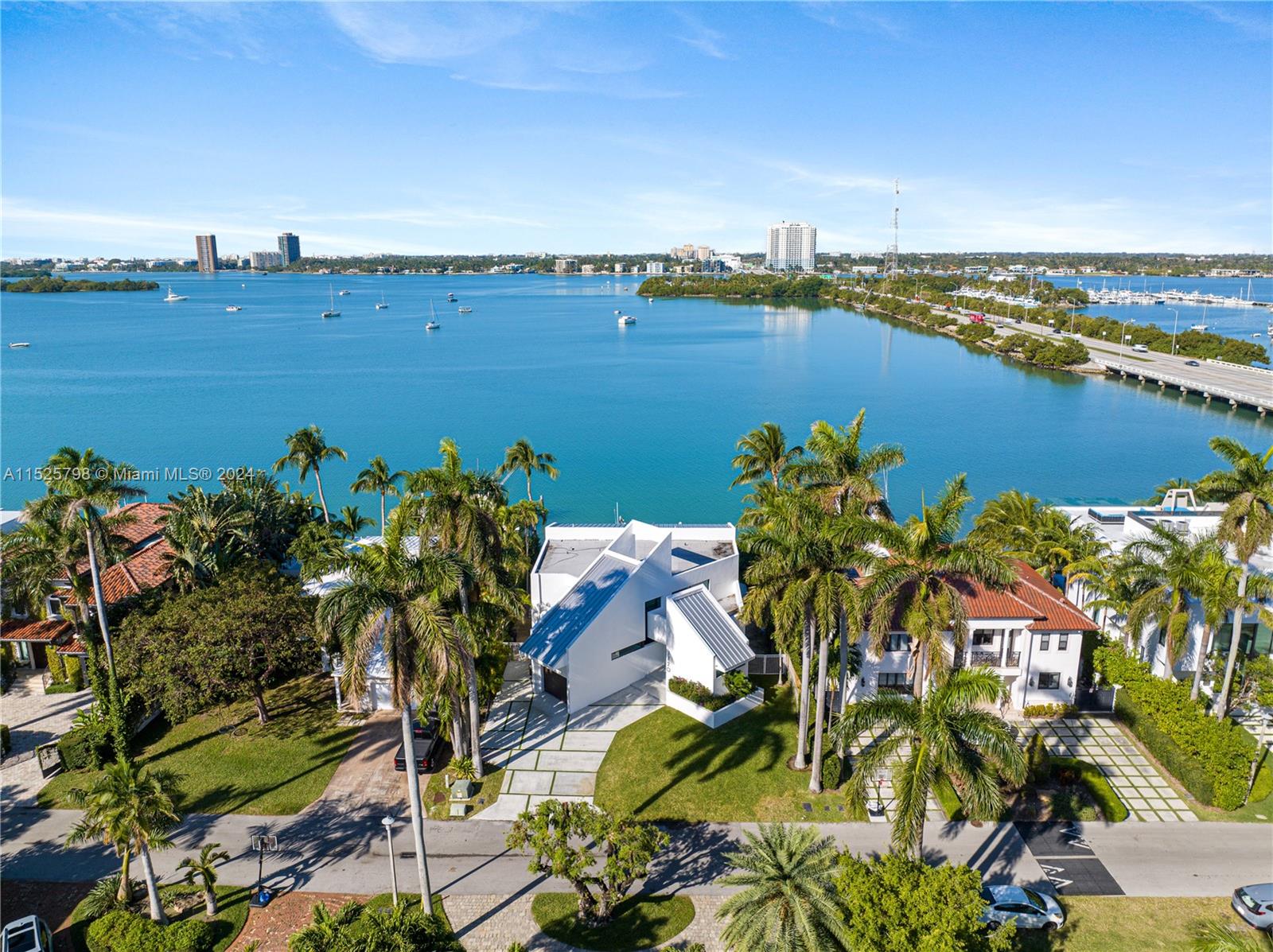 7720 Miami View Dr