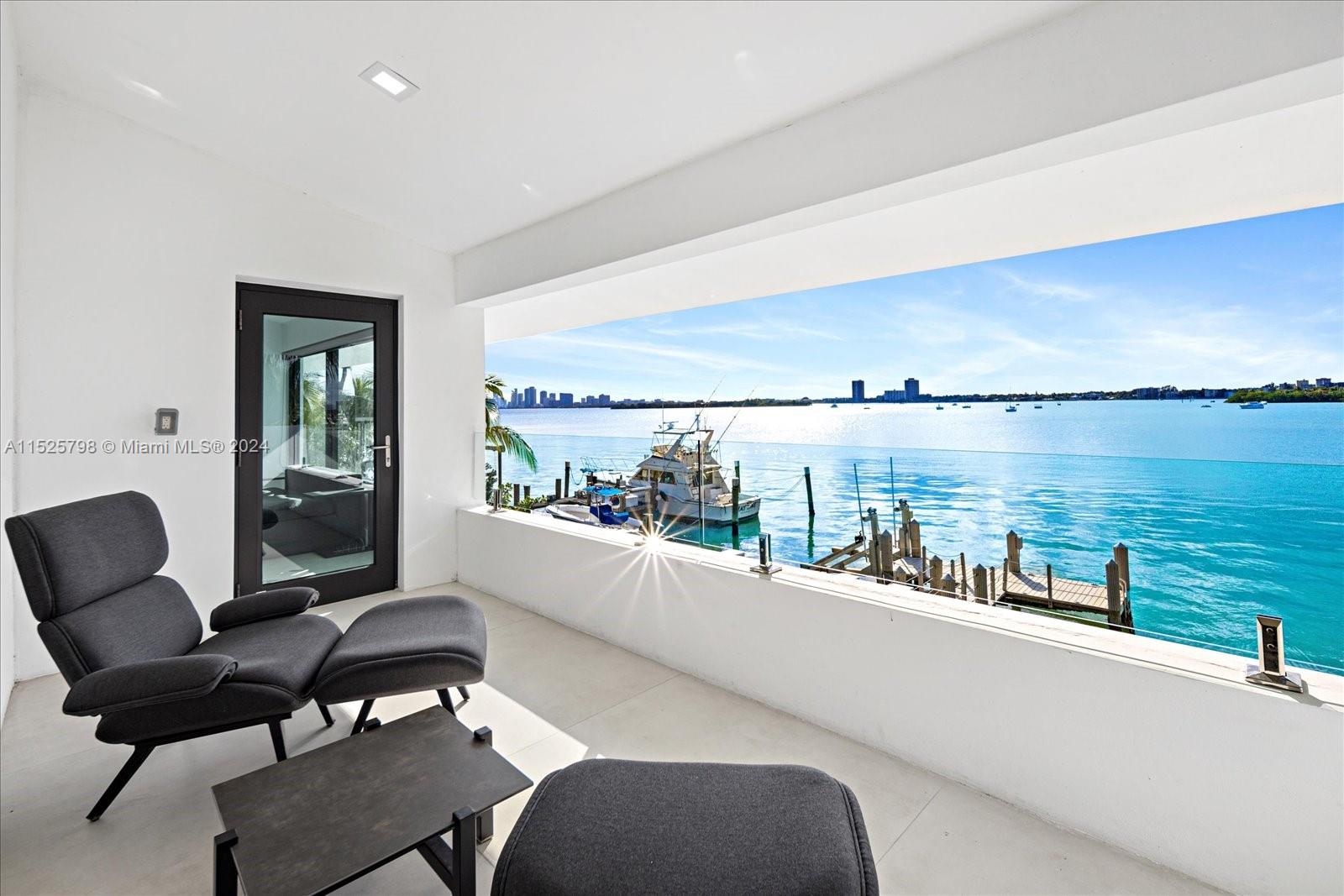 7720 Miami View Dr