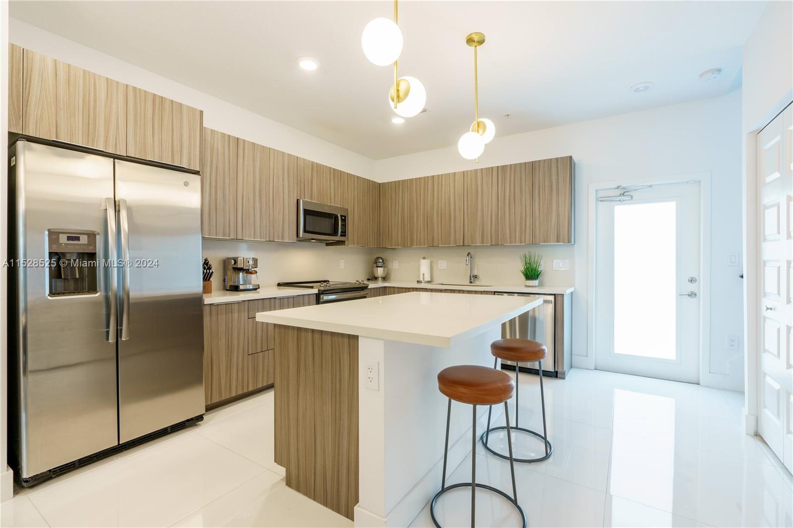 4725 NW 85th Ave Unit: 14