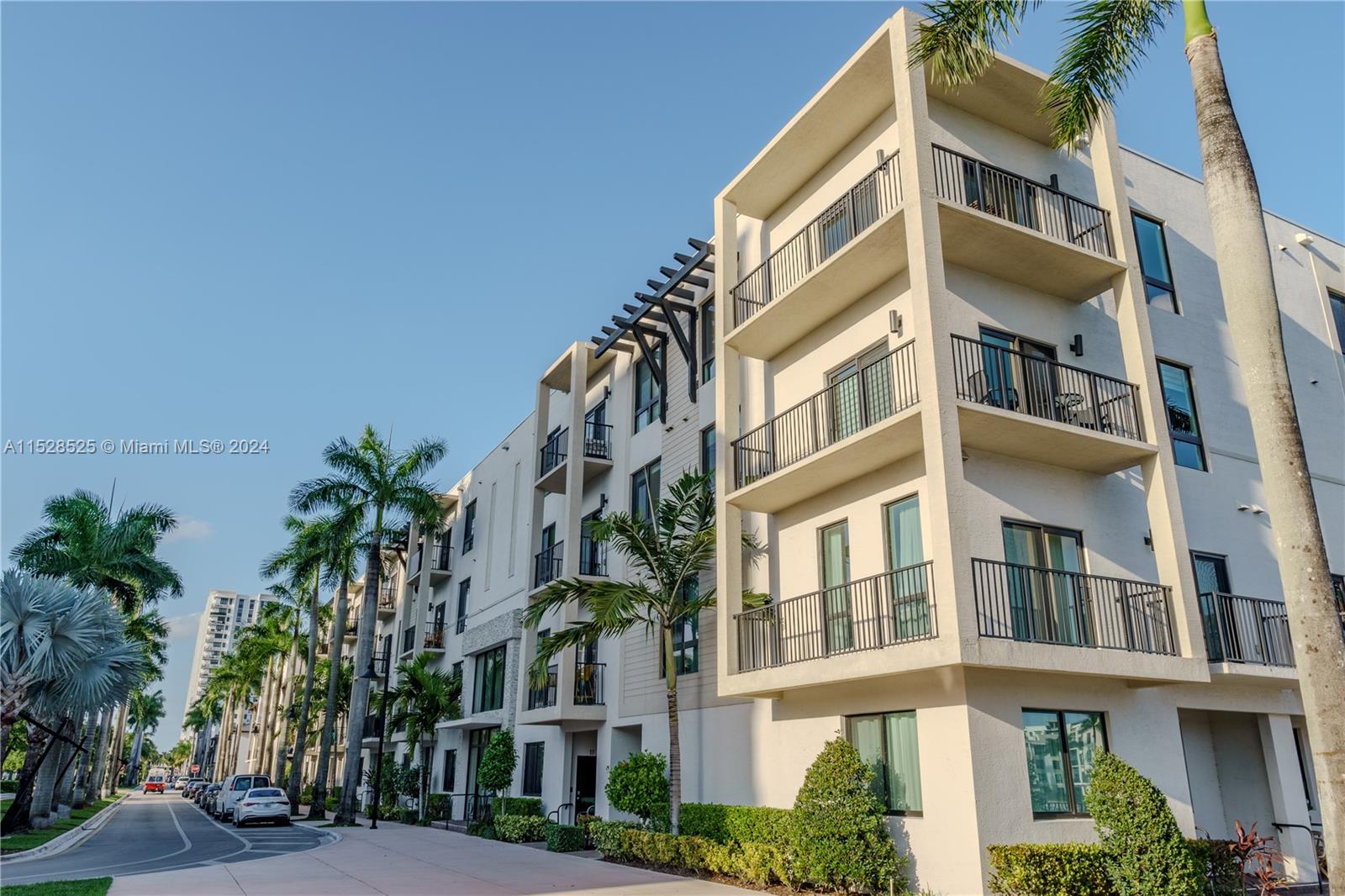 4725 NW 85th Ave Unit: 14