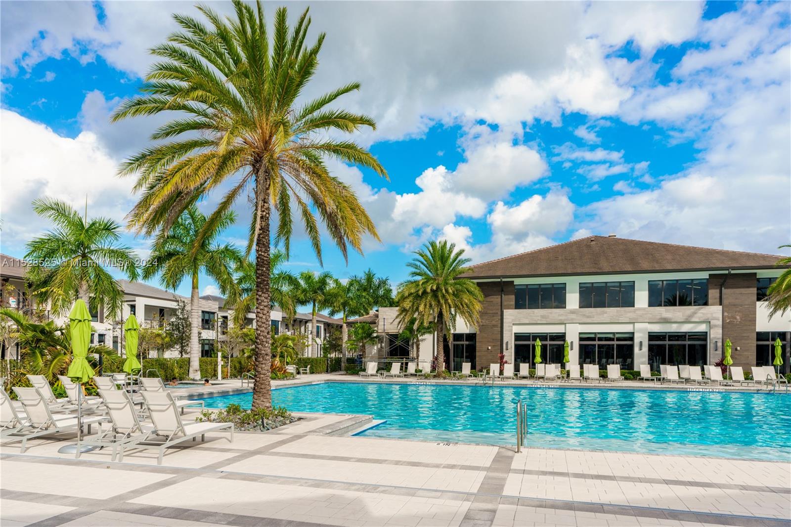 4725 NW 85th Ave Unit: 14