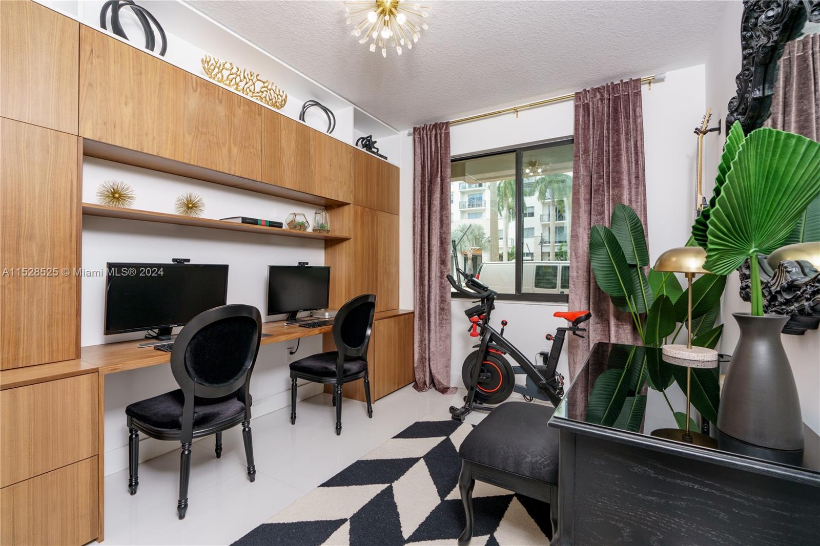 4725 NW 85th Ave Unit: 14