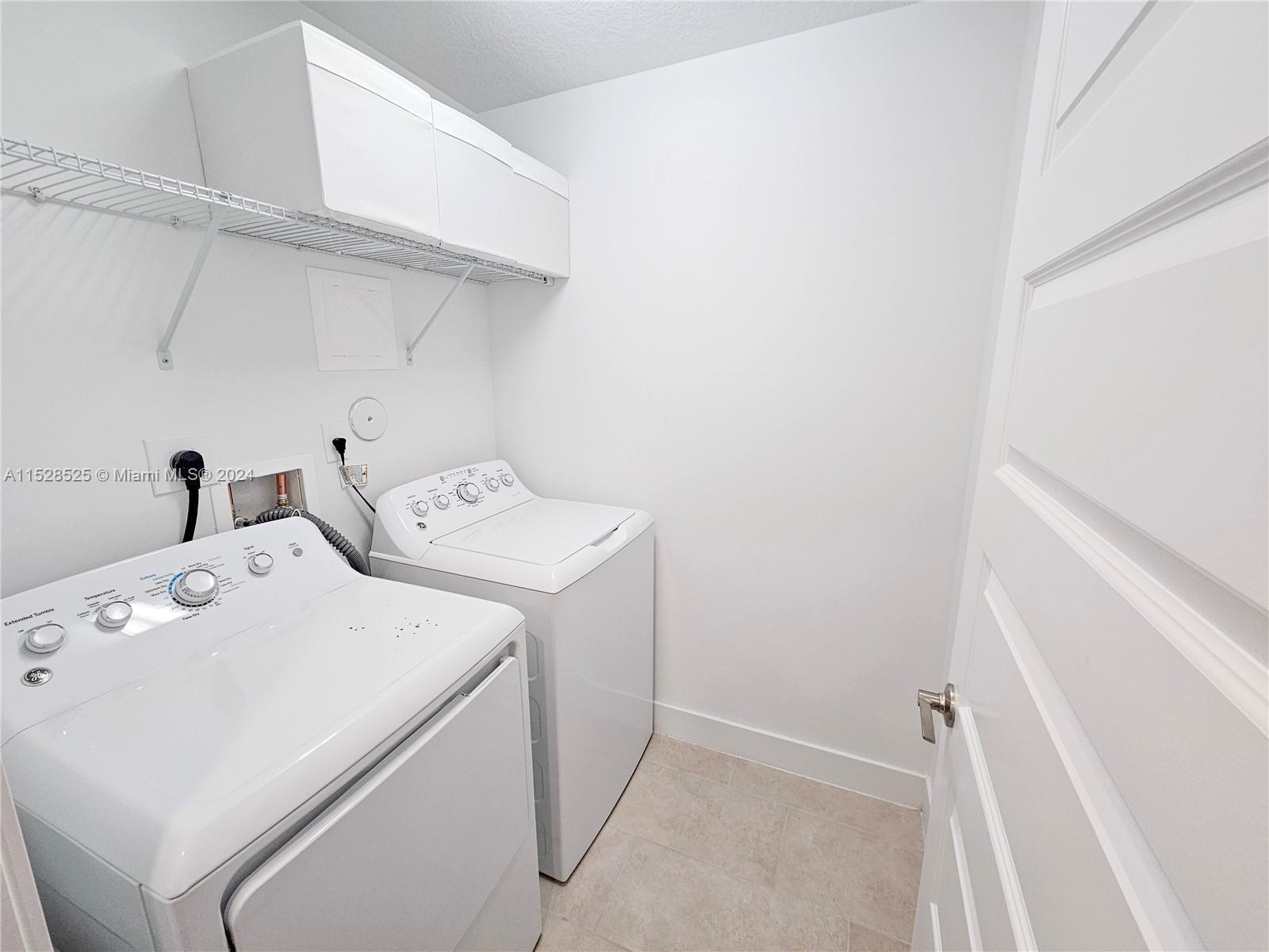 4725 NW 85th Ave Unit: 14