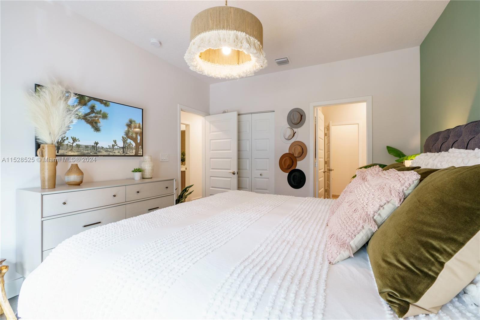 4725 NW 85th Ave Unit: 14