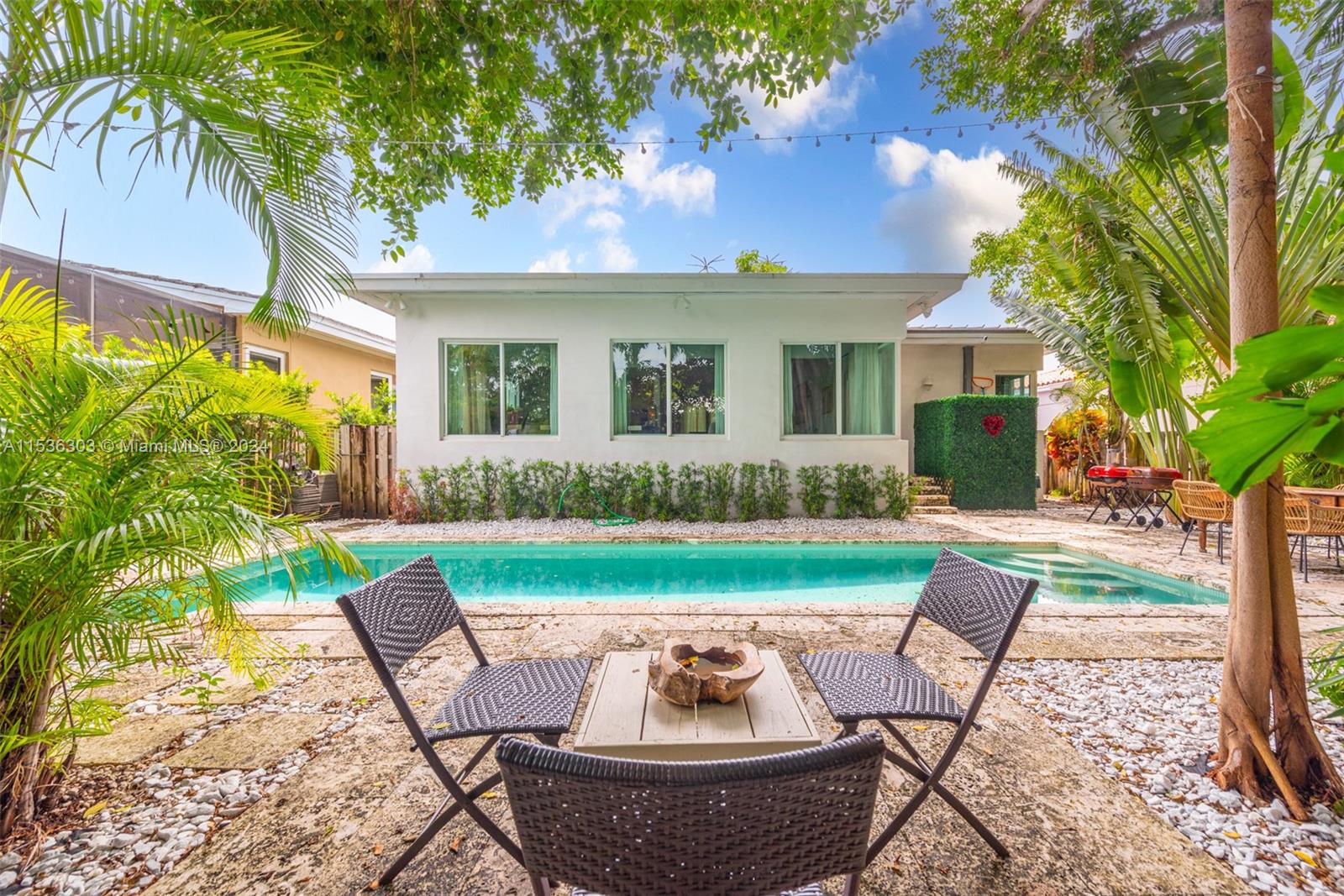 9016 Garland Ave