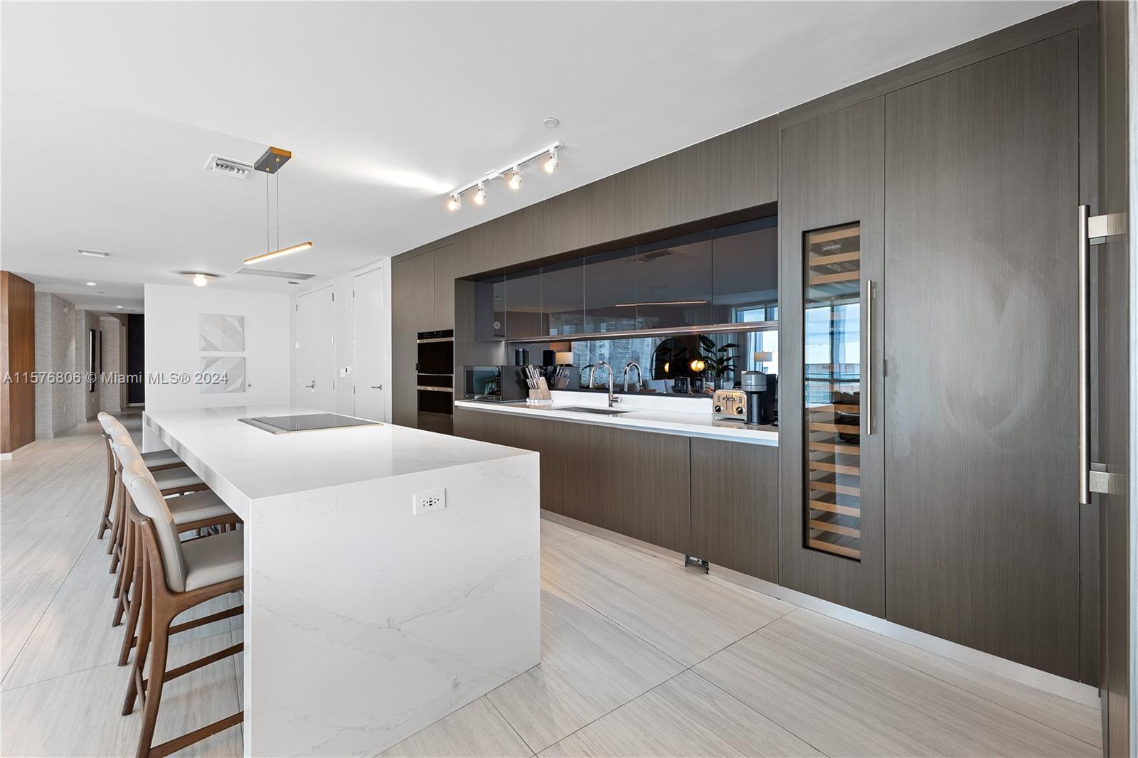 851 NE 1st Ave # 5201