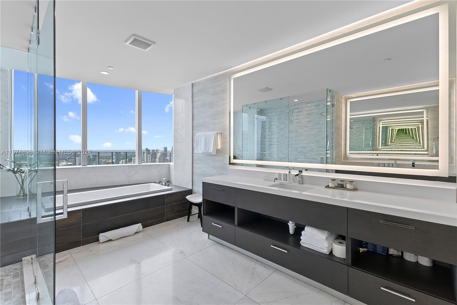 851 NE 1st Ave # 5201