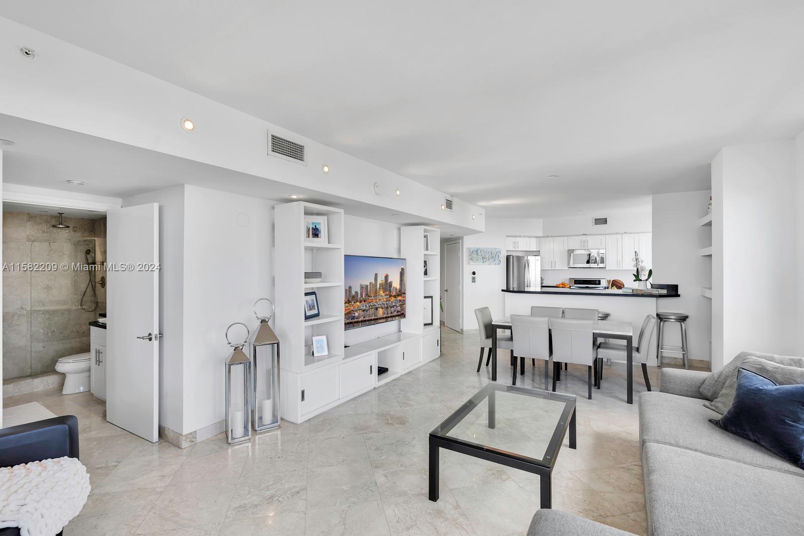 1330 West Ave # 807