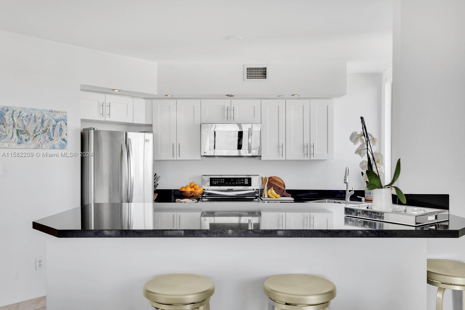 1330 West Ave # 807
