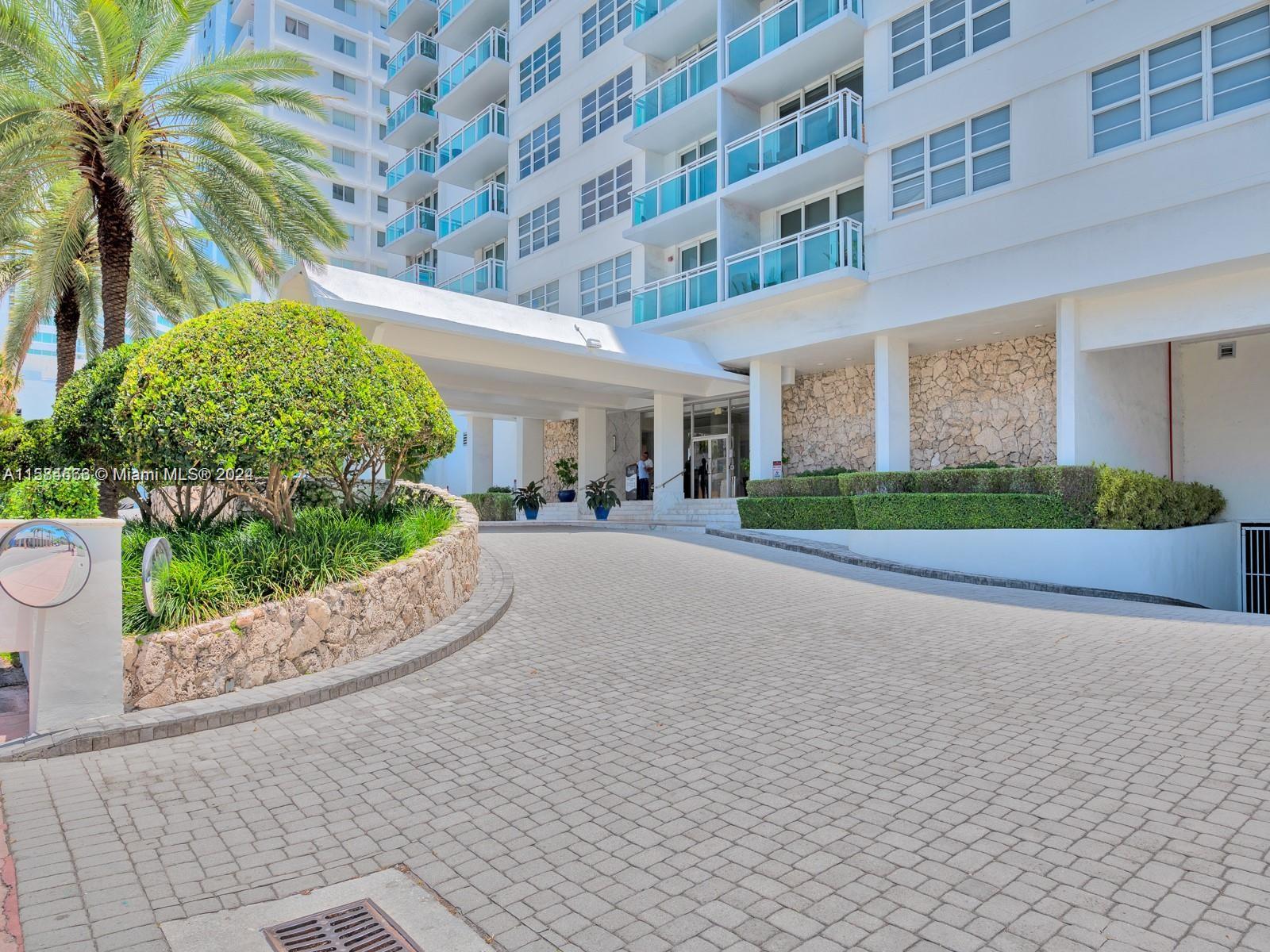 6917 Collins Ave # 1009
