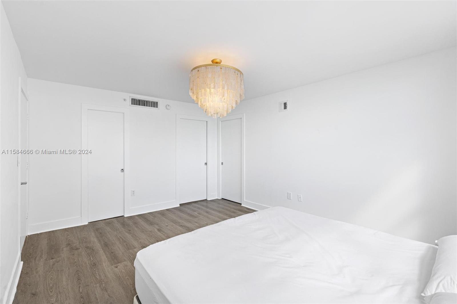 6917 Collins Ave # 1009