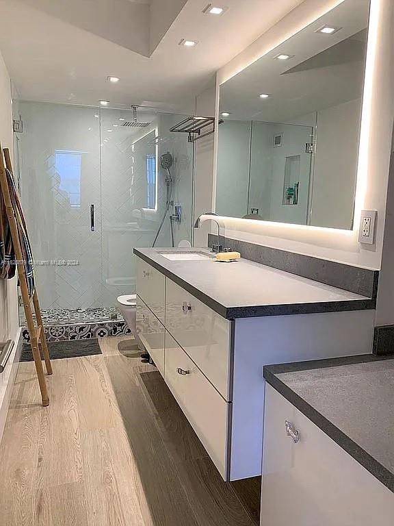 5 Island Ave # 9B