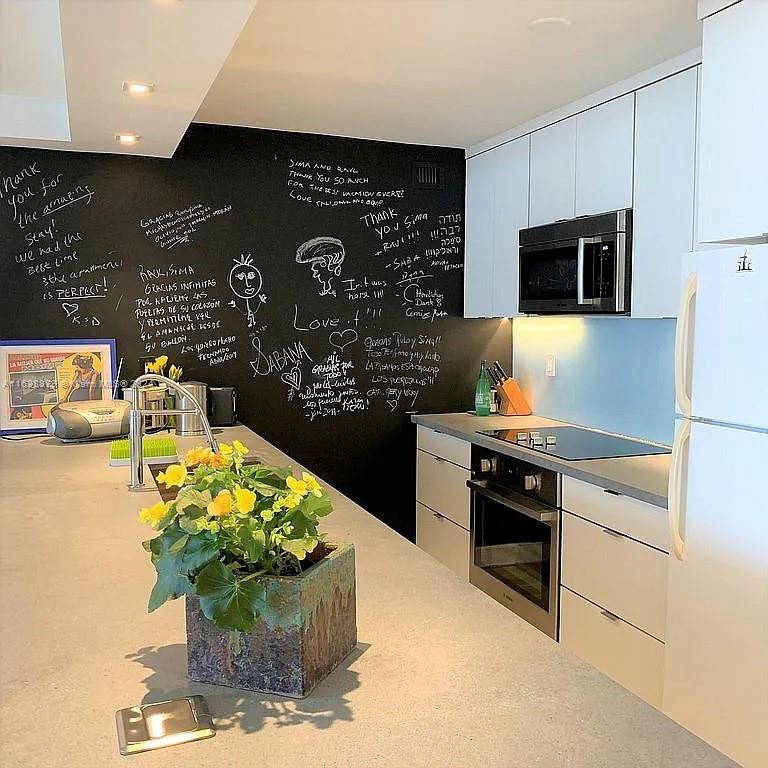 5 Island Ave # 9B