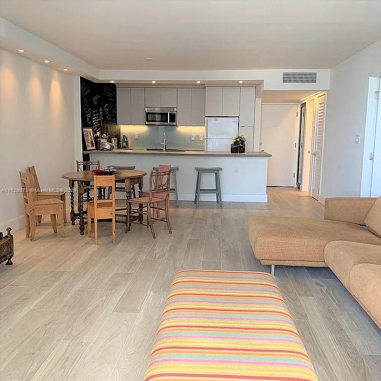 5 Island Ave # 9B