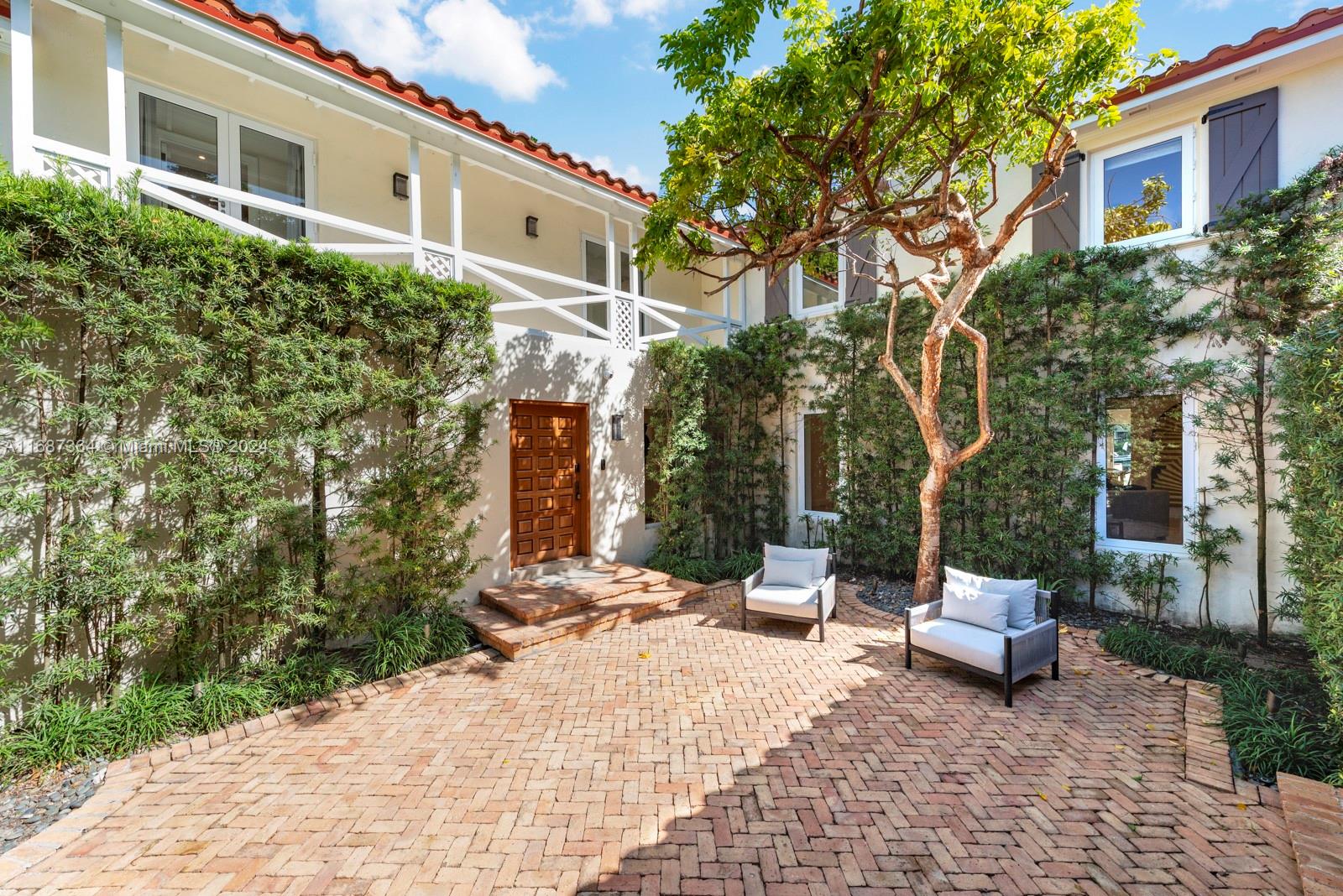 2121 Lake Ave # 0
