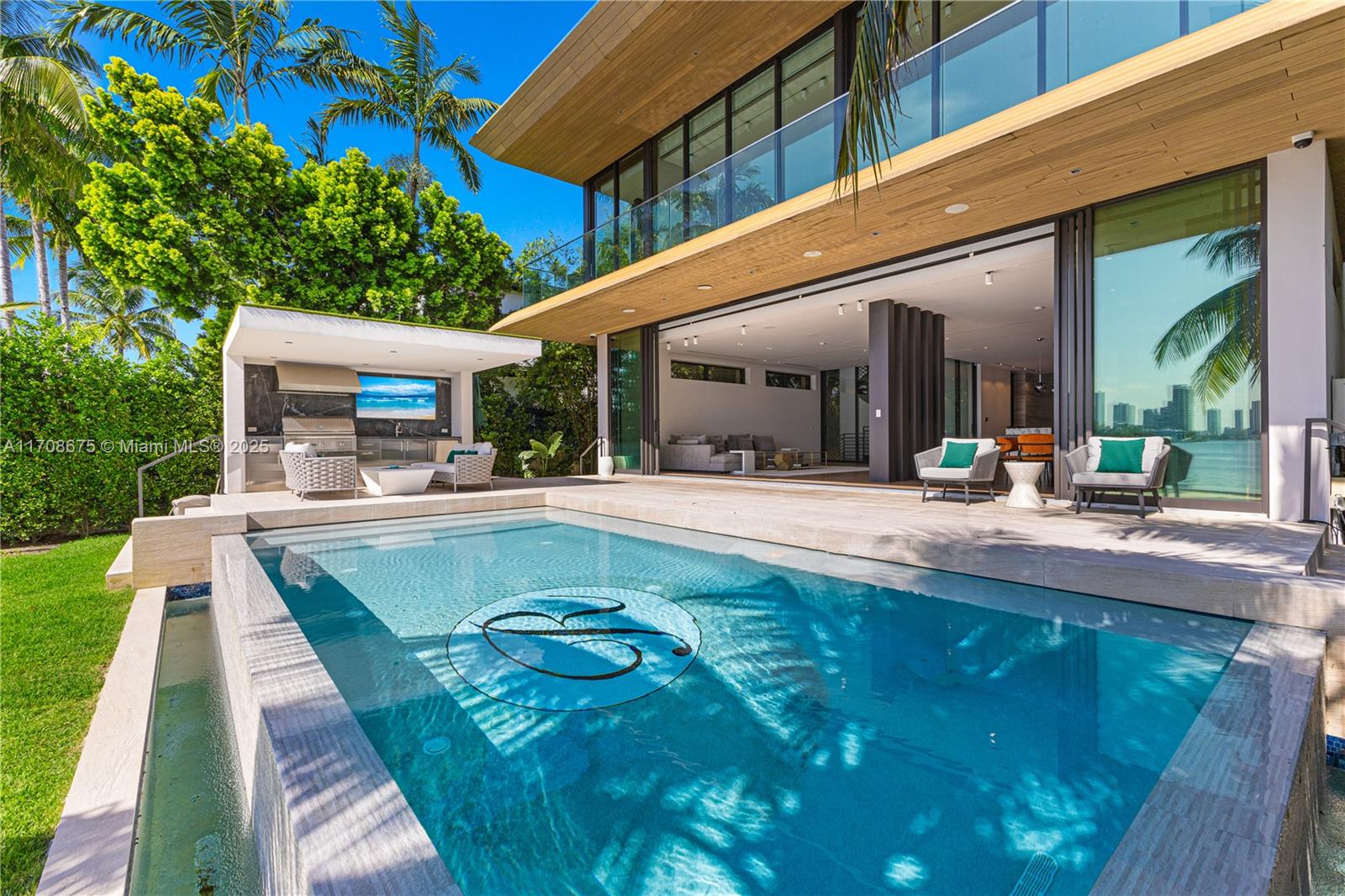 40 W San Marino Dr