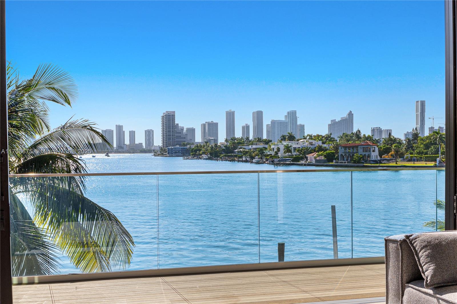 40 W San Marino Dr