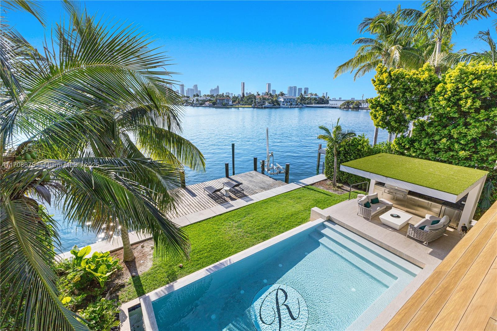 40 W San Marino Dr